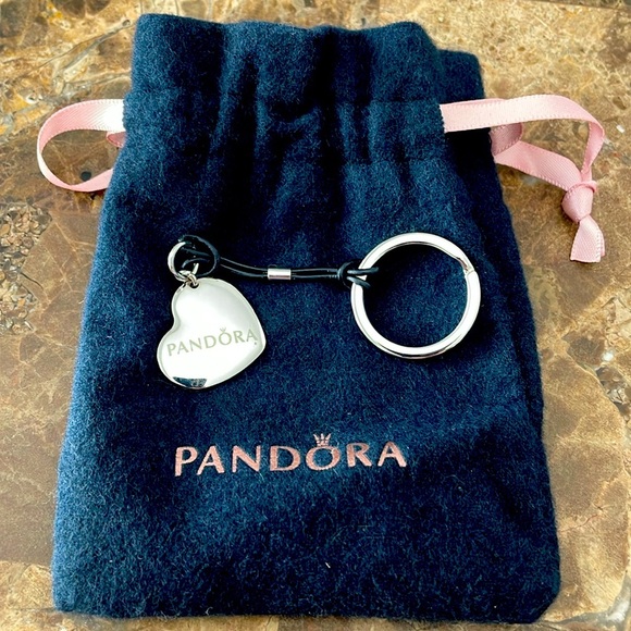 Pandora keychain - Picture 1 of 4